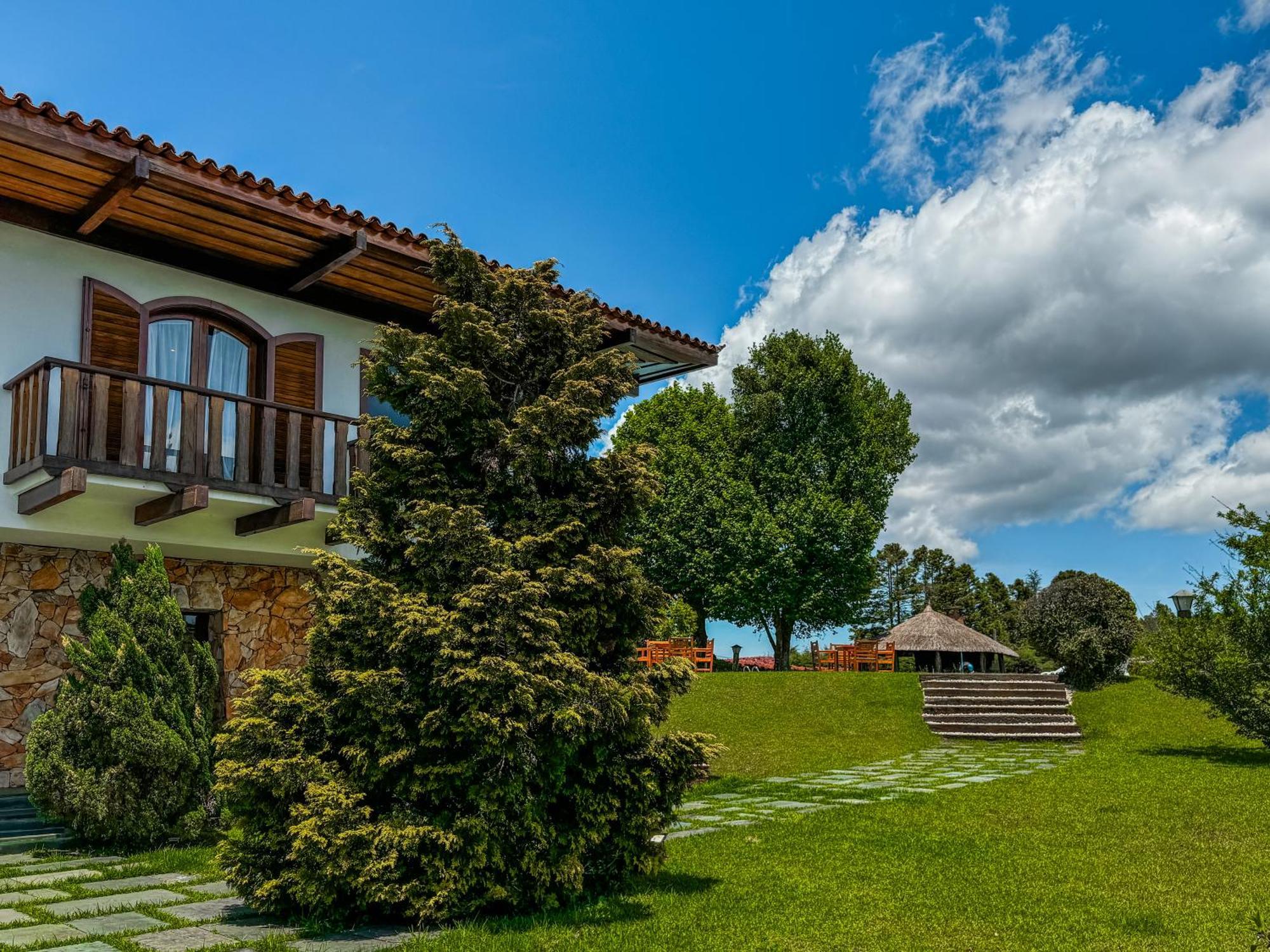 Mansao Nacional Inn Кампус-ду-Жордан Екстер'єр фото