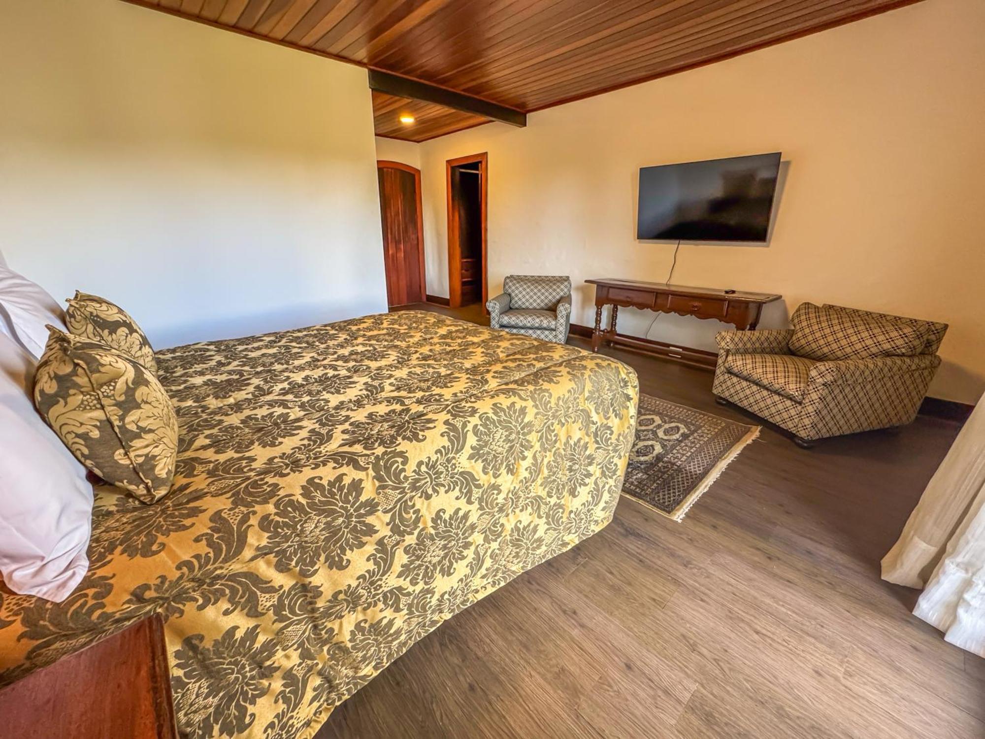 Mansao Nacional Inn Кампус-ду-Жордан Екстер'єр фото